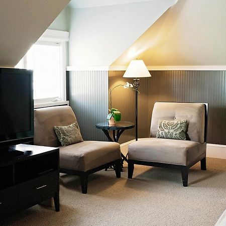 נאפה 1801 First Luxury Inn מראה חיצוני תמונה